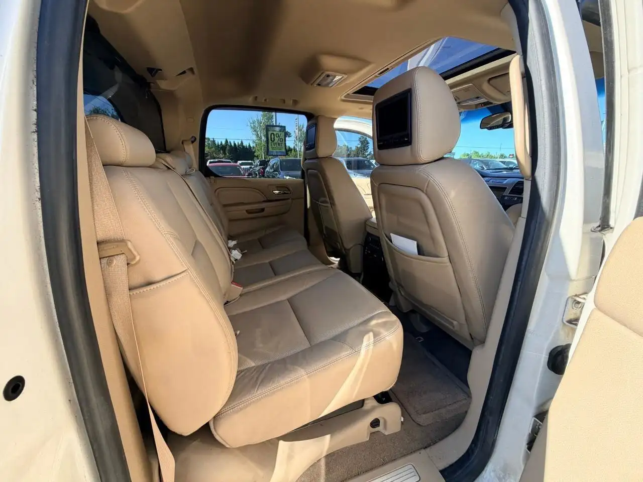 Cadillac Escalade photo Cadillac Escalade
