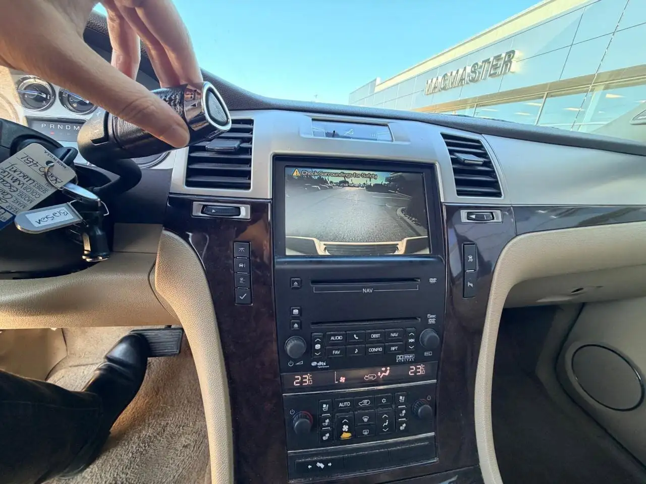 Cadillac Escalade photo Cadillac Escalade