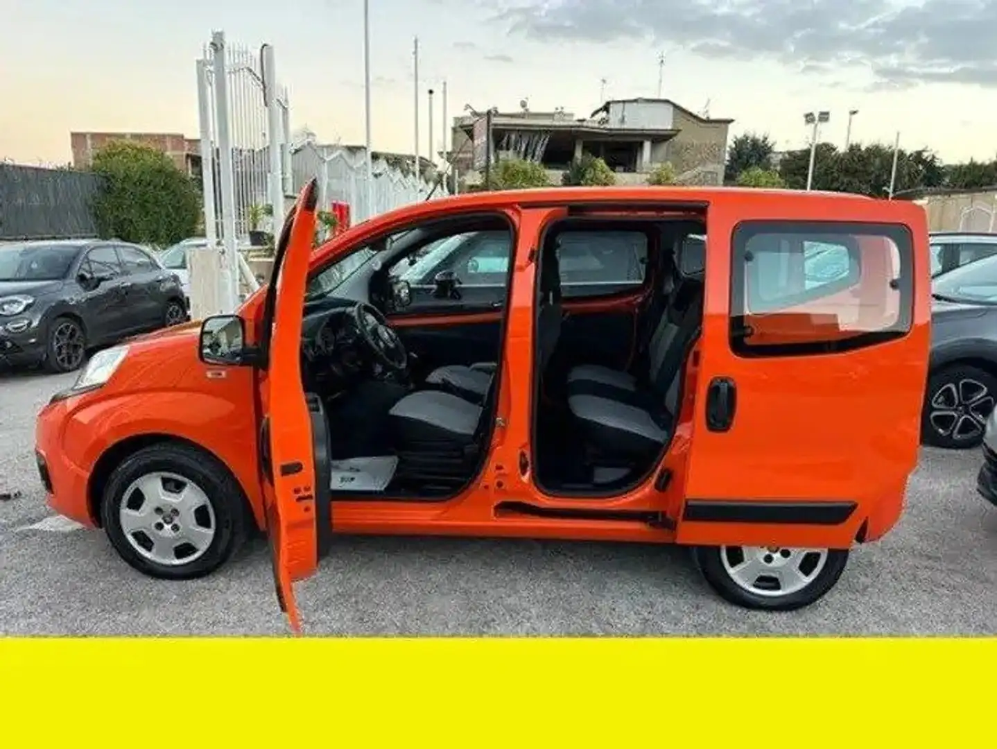 Fiat Qubo Qubo 1.3 mjt 16v Lounge 95cv my19 Orange - 2