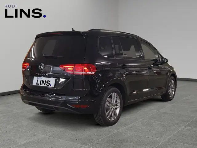 Volkswagen Touran view 5