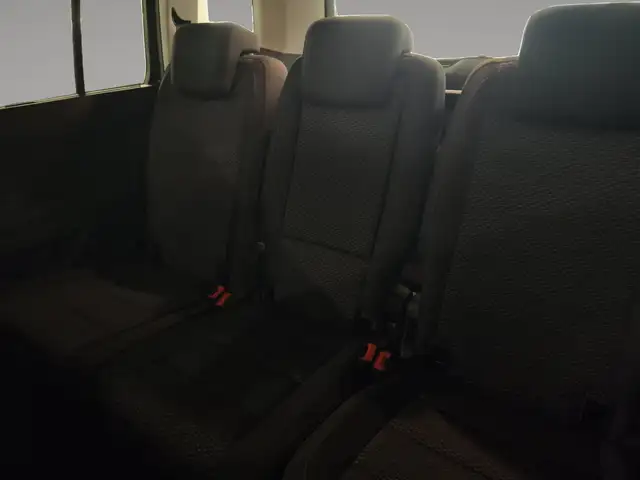 Volkswagen Touran view 13