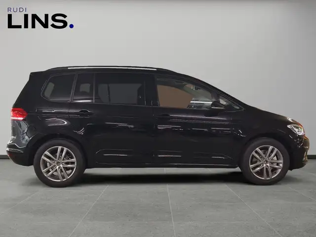 Volkswagen Touran view 6