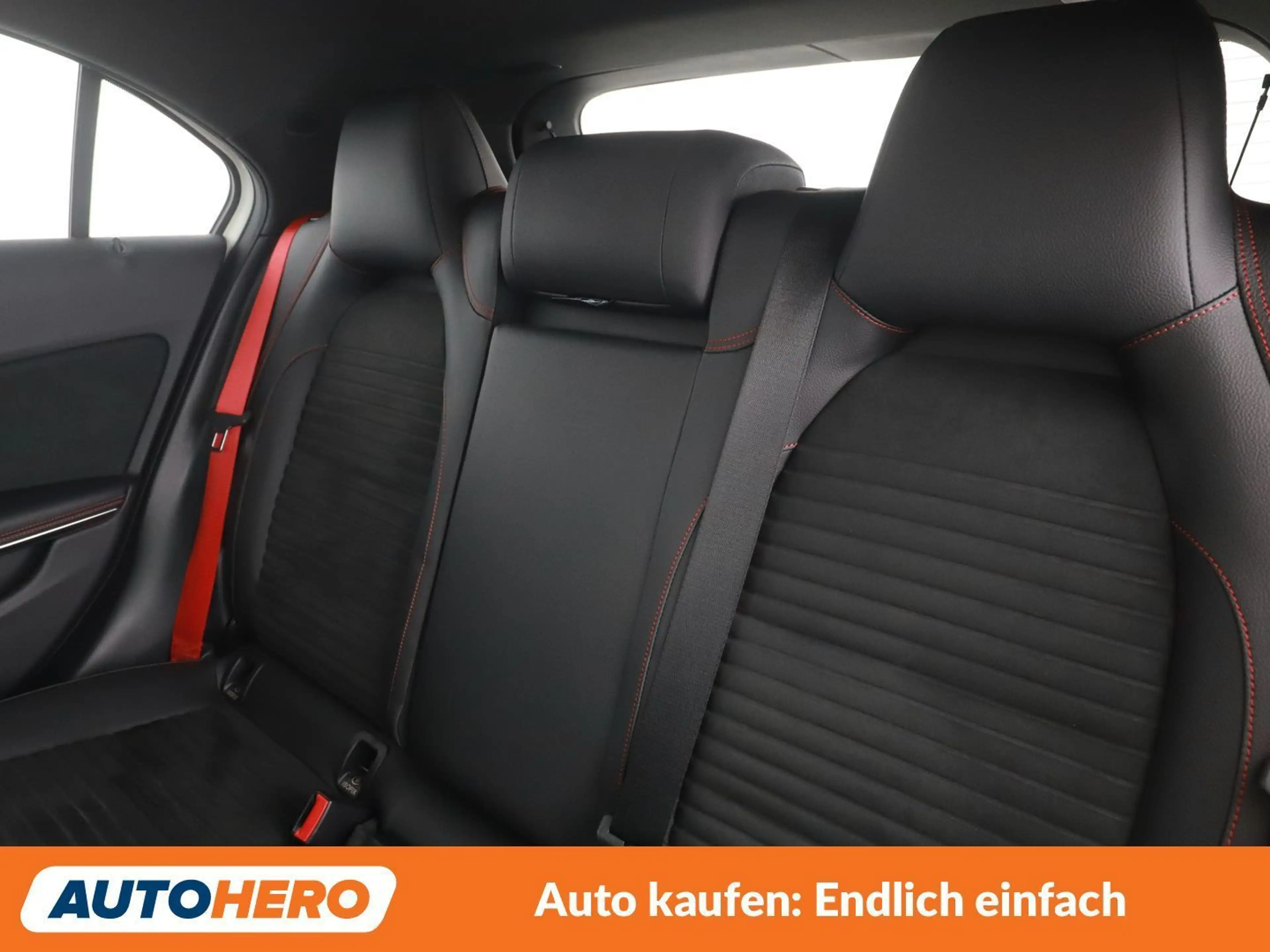 Mercedes-Benz A 220 A 220 4Matic AMG Sport — photo 14