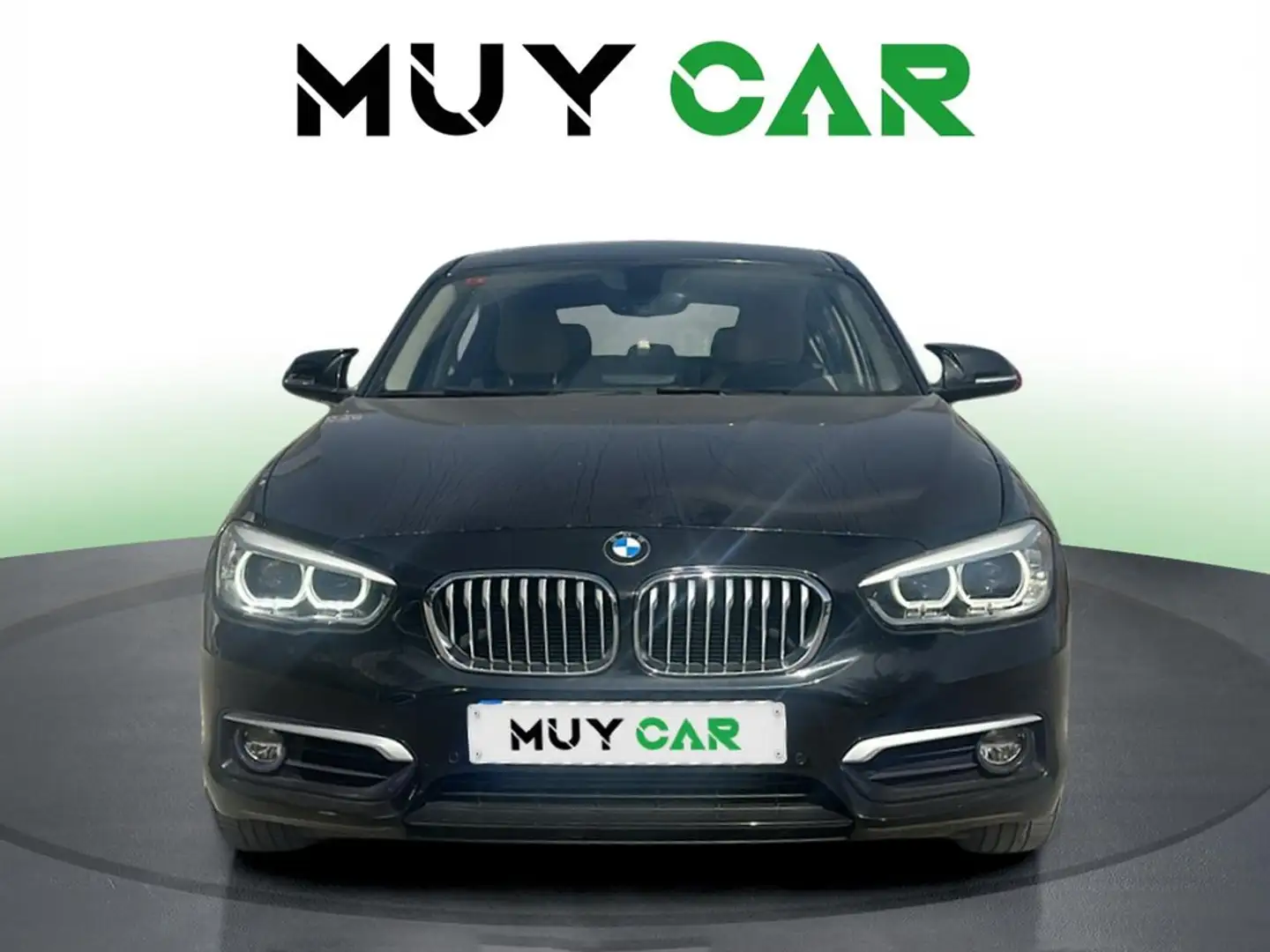 BMW 118 118iA Schwarz - 2