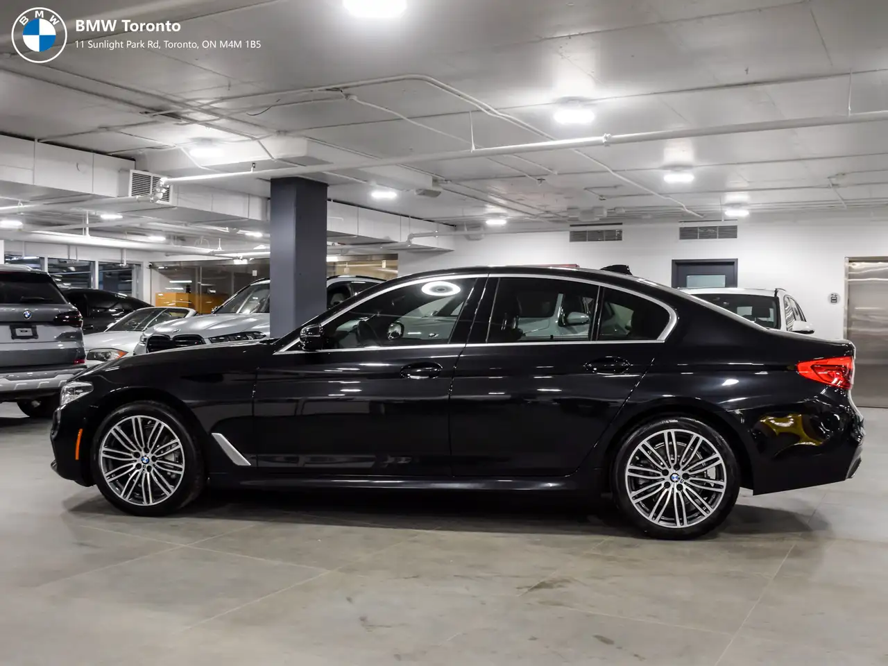 BMW 5 Series снимка BMW 5 Series