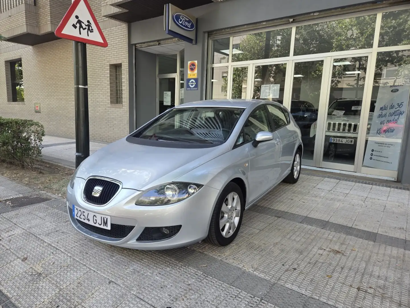 SEAT Leon 1.9TDI Stylance Plateado - 1