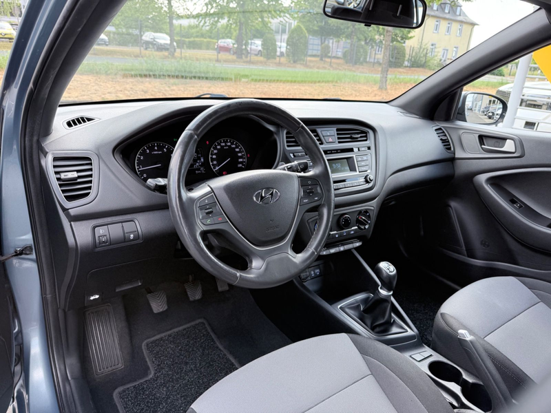 Hyundai i20 YES! SHZ/KLIMA/LENKRADHEIZUNG — photo 13