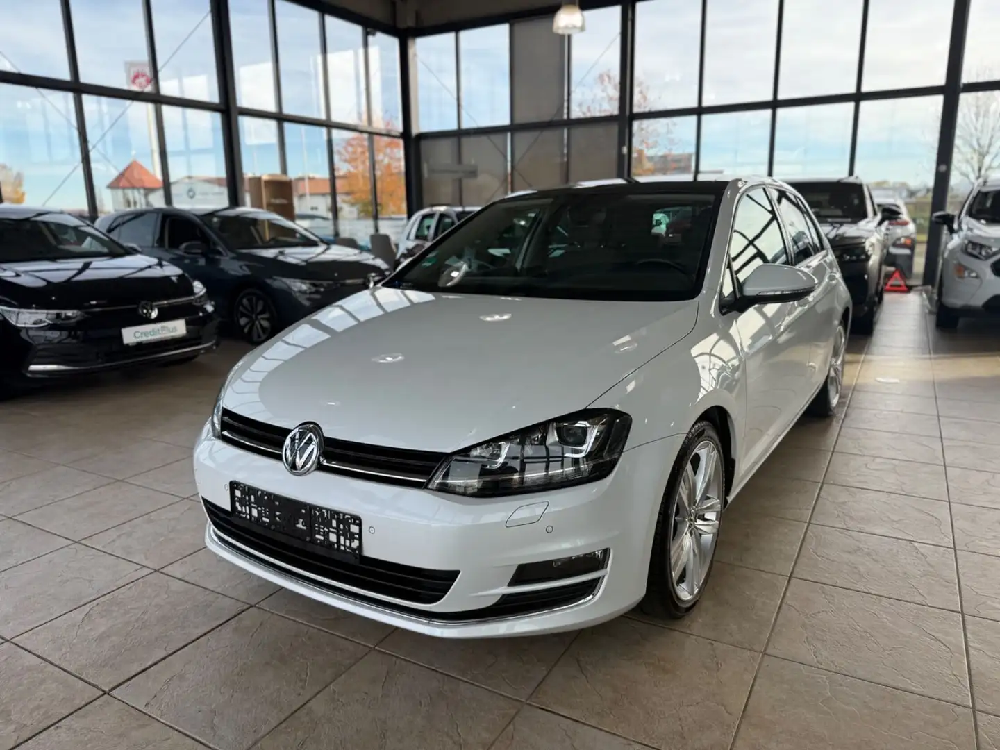 Volkswagen Golf VII Lim. Highline BMT Weiß - 1