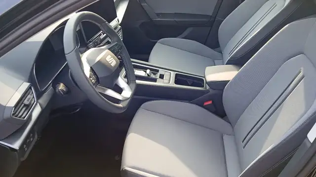 Seat Leon Leon view 8