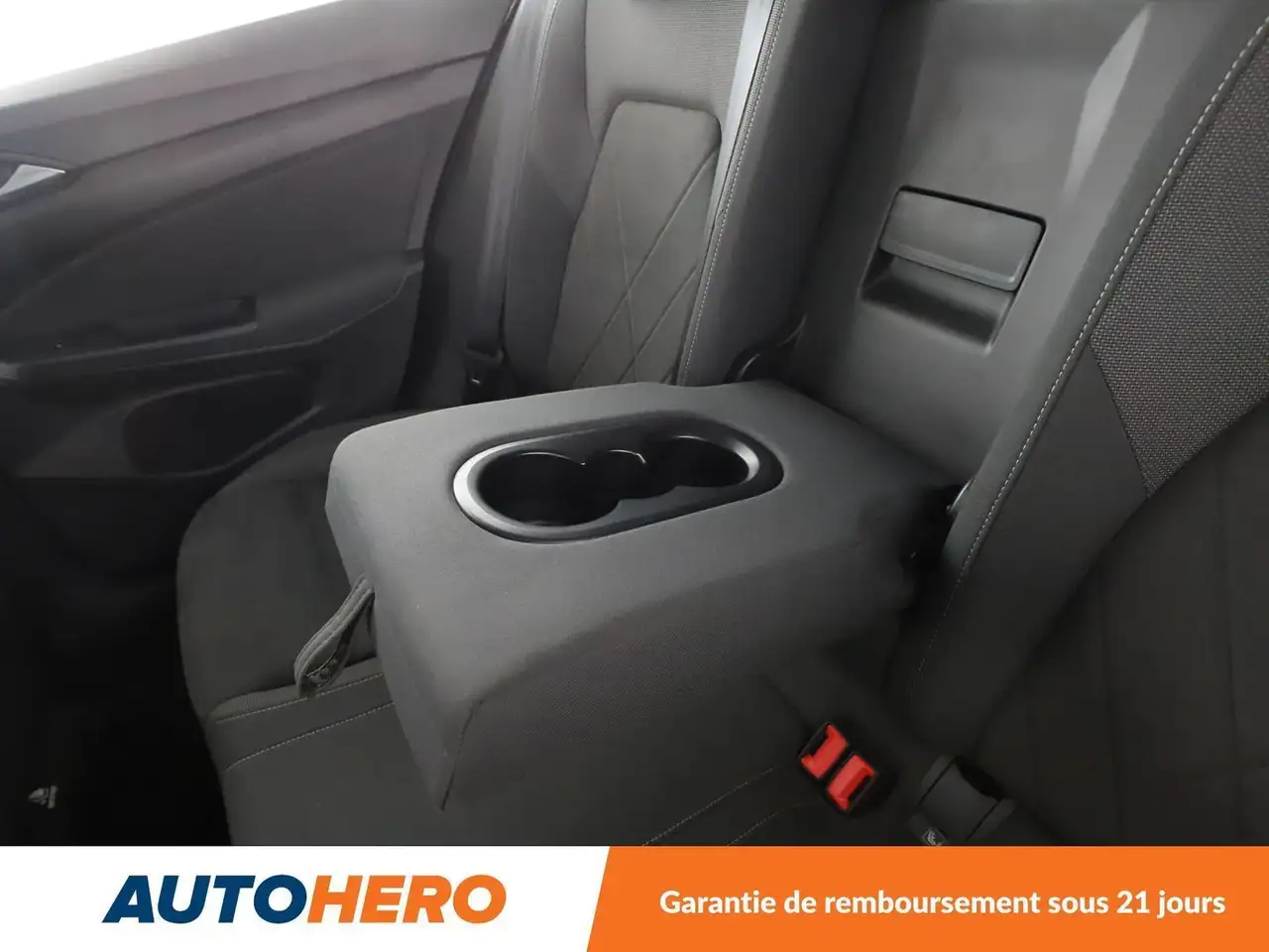 Volkswagen Golf Standard Model — photo 15