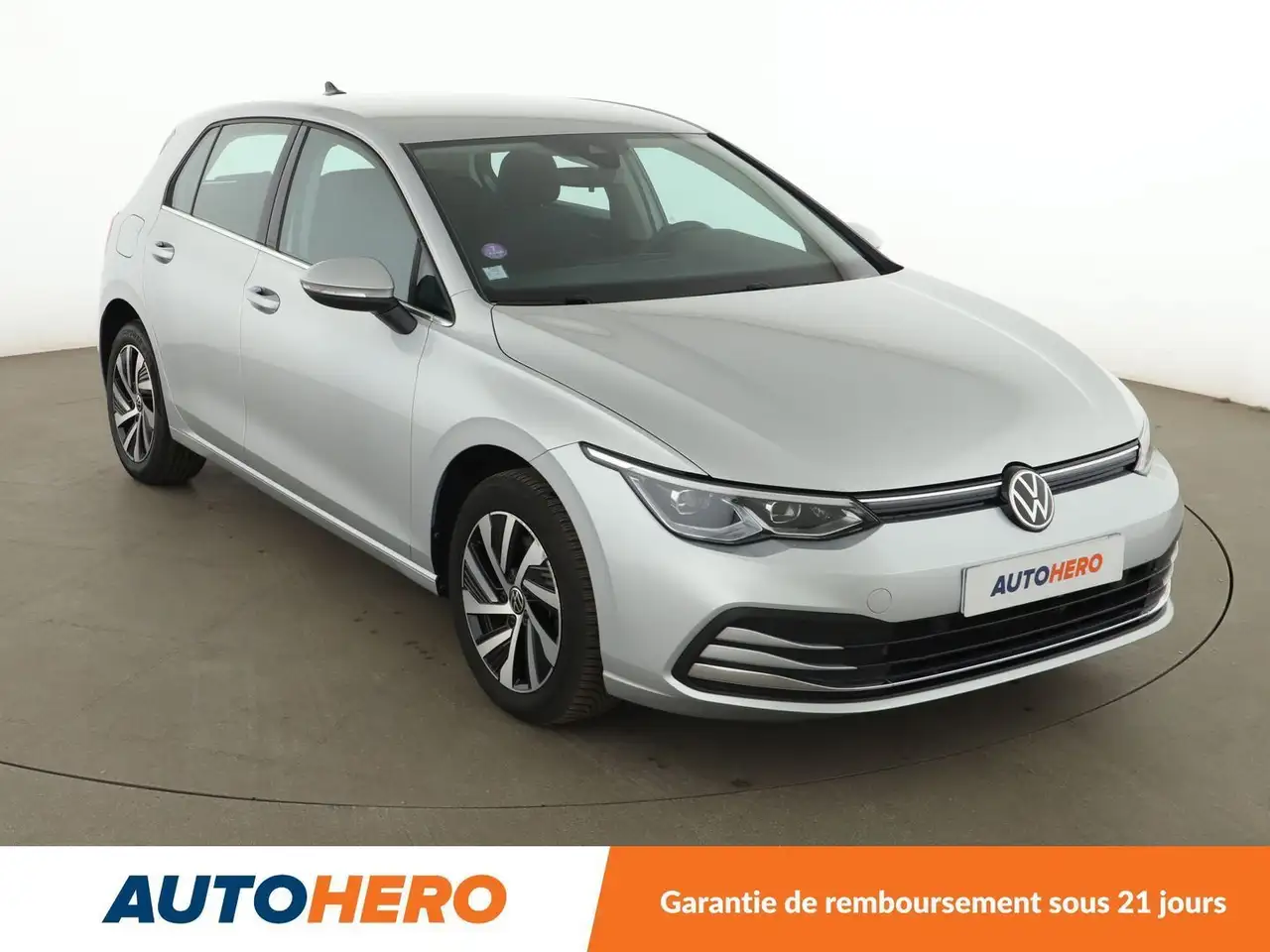 Volkswagen Golf Standard Model — photo 8