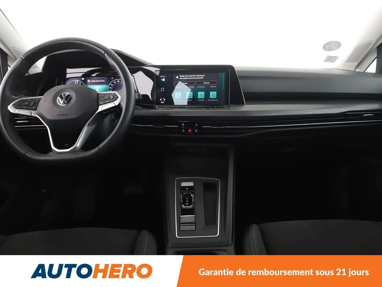 Volkswagen Golf Standard Model — photo 12