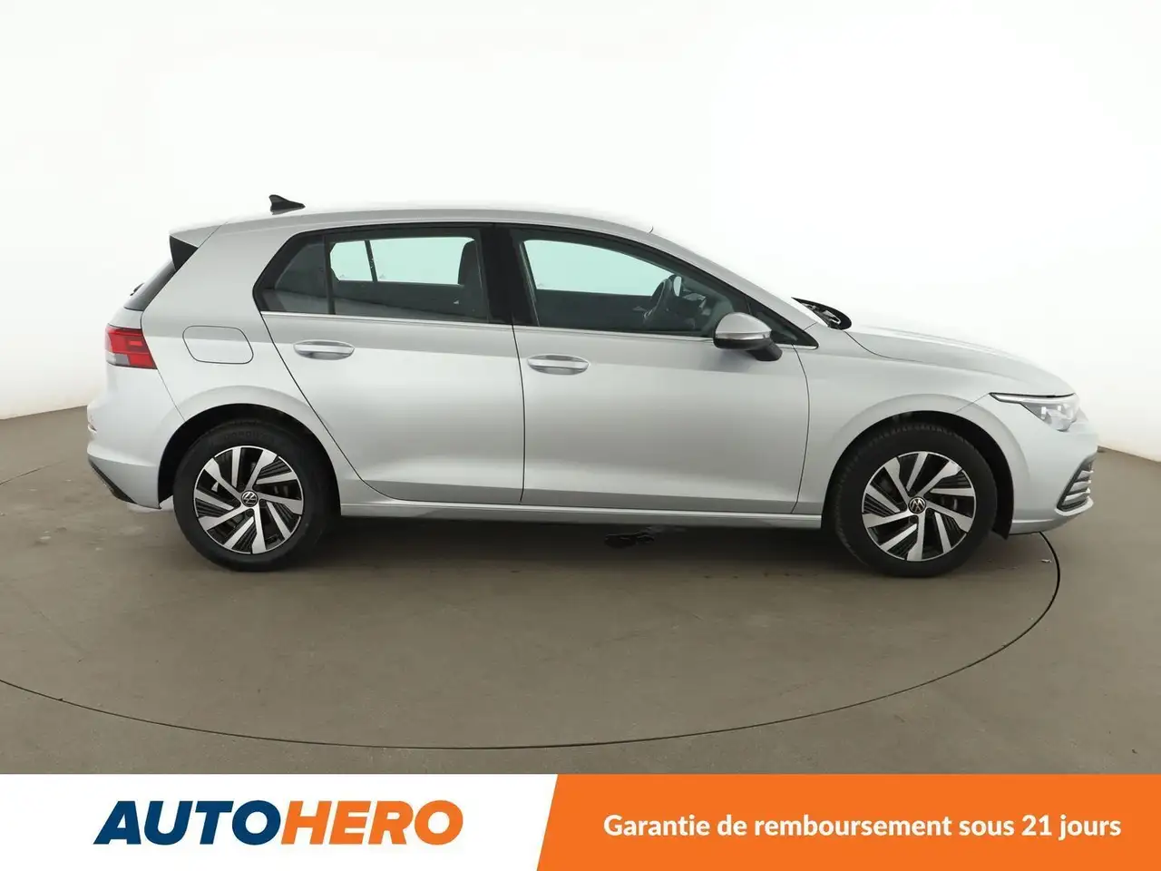 Volkswagen Golf Standard Model — photo 7
