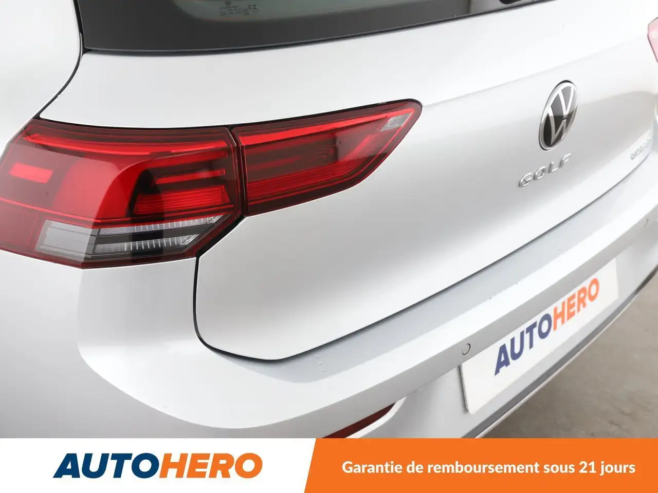 Volkswagen Golf Standard Model — photo 38