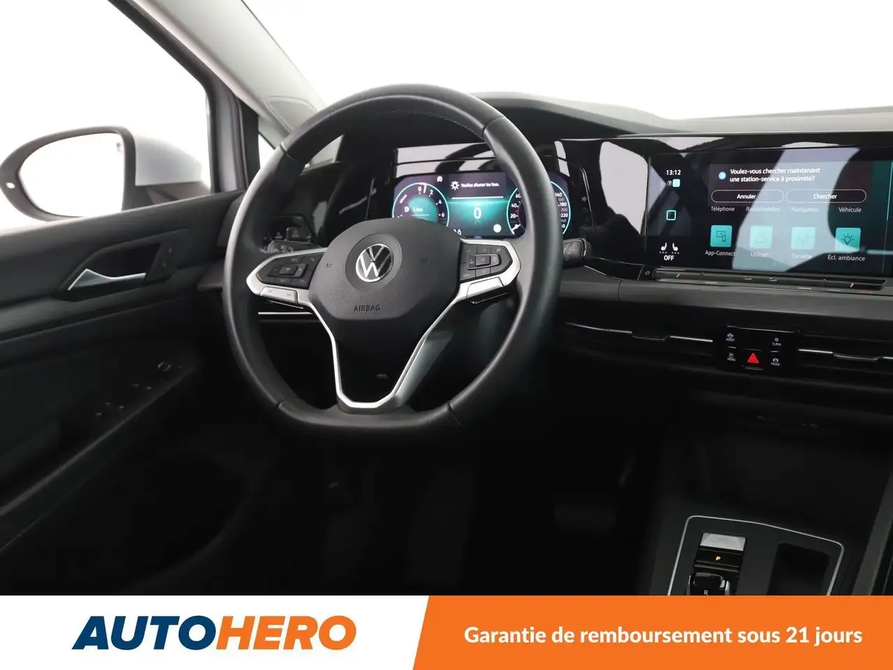 Volkswagen Golf Standard Model — photo 13