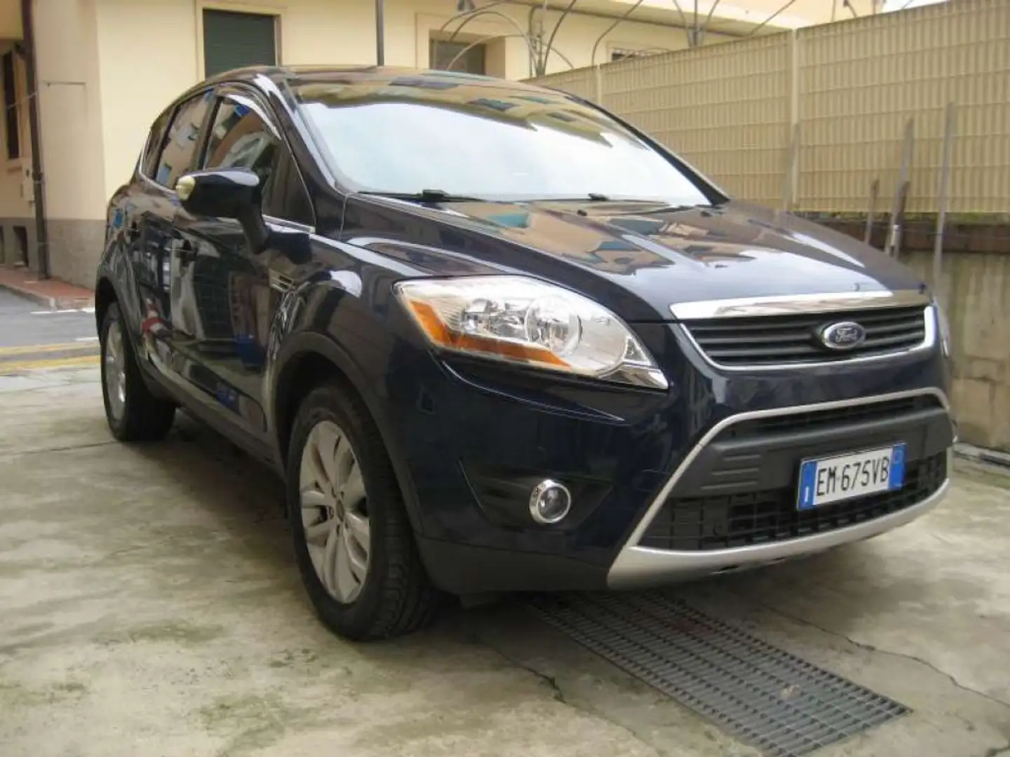 Ford Kuga 2.0 TDCi 163 CV 4WD POWERSCH. TITANIUM PF Blau - 1