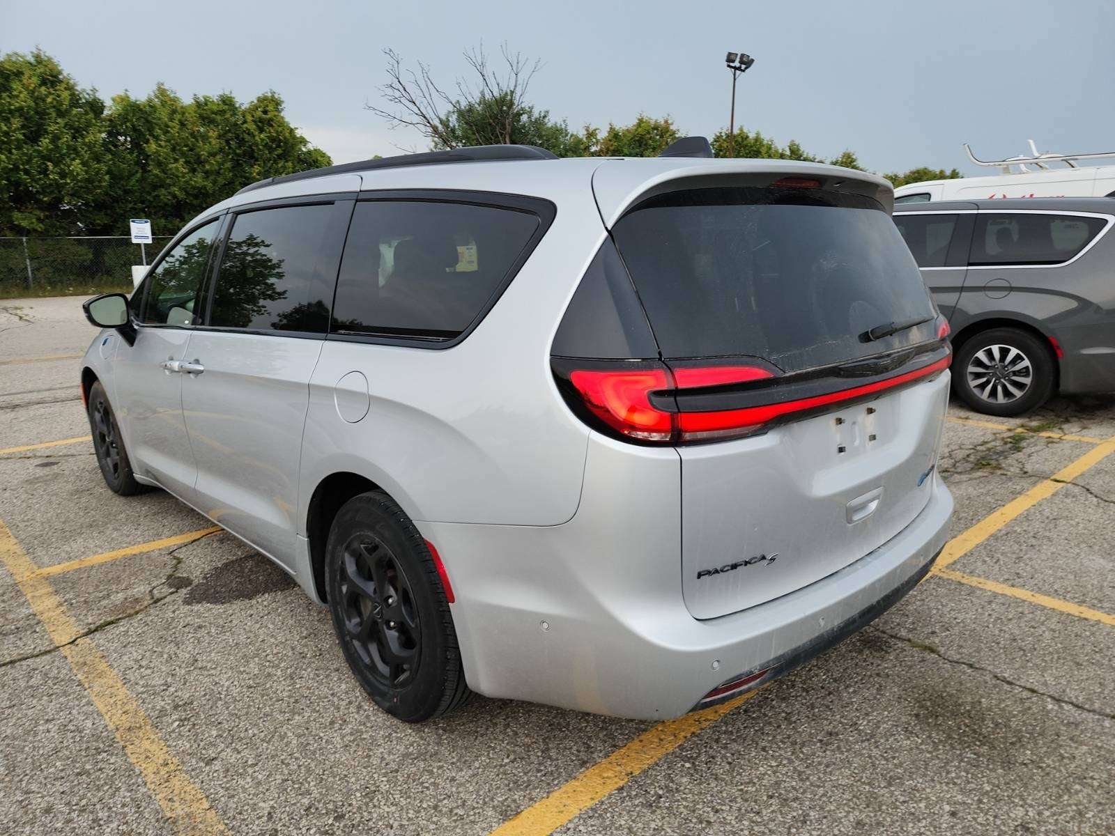 2024 Chrysler Pacifica