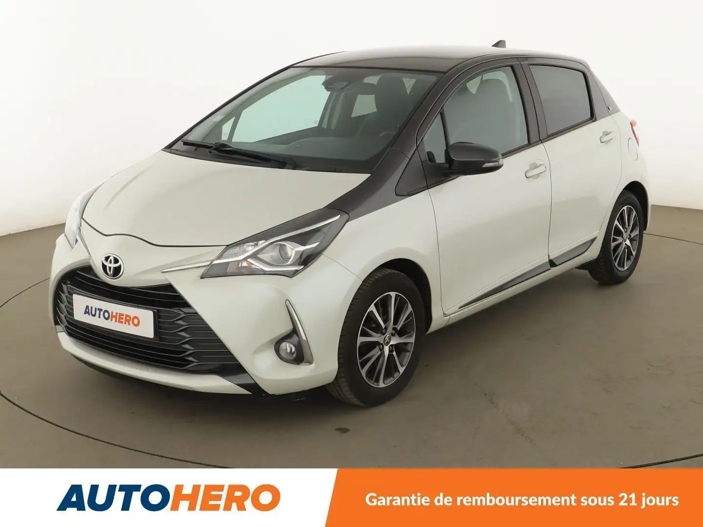 Toyota Yaris 1.0 VVT-i Design Y20 Blanc - 1