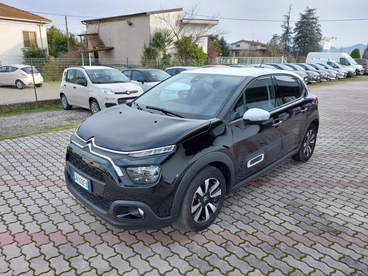 Citroen C3 1.2 110cv E6D C. Automatico SHINE / PARKING Nero - 1