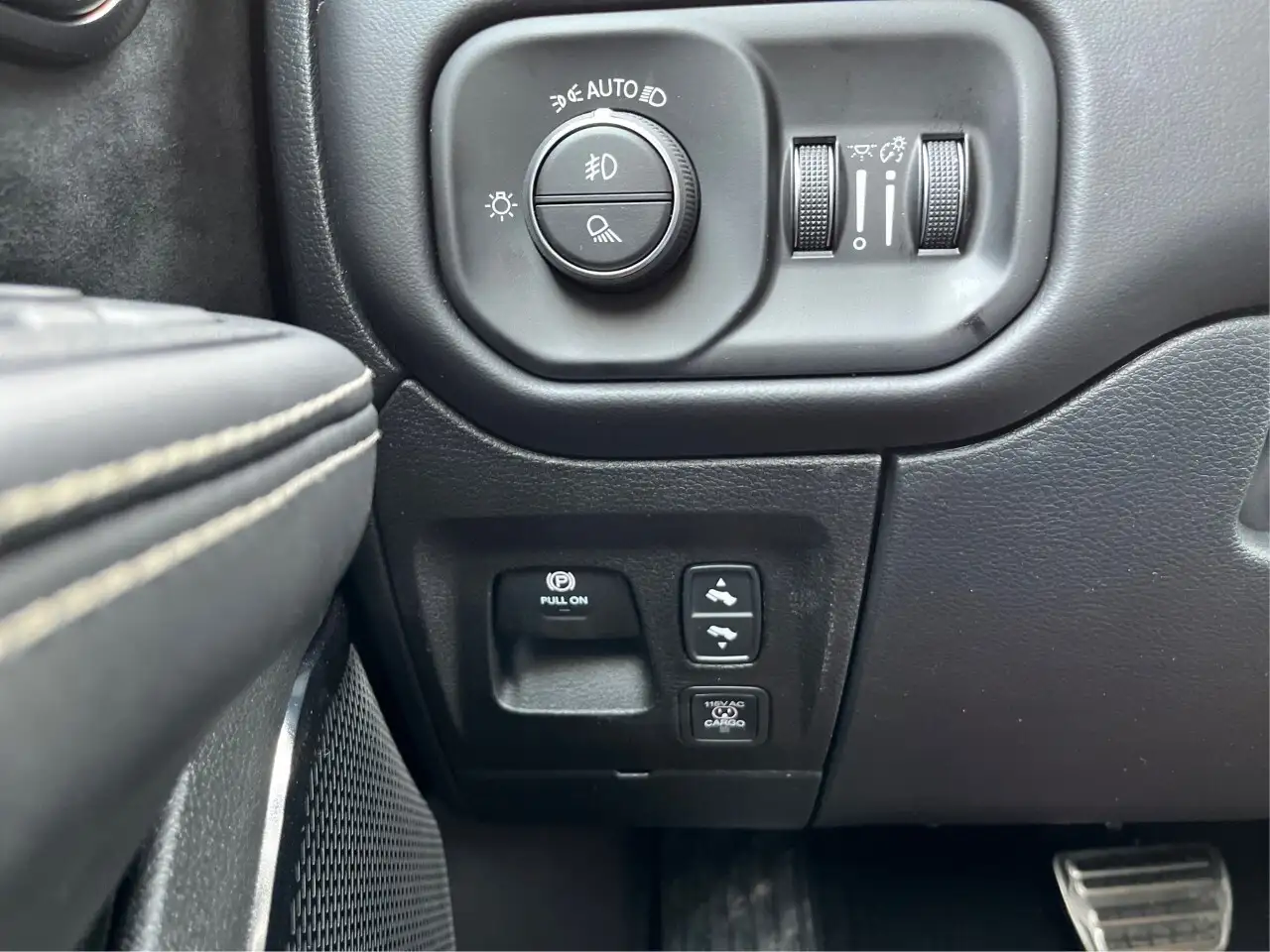 RAM 1500 fotografie RAM 1500
