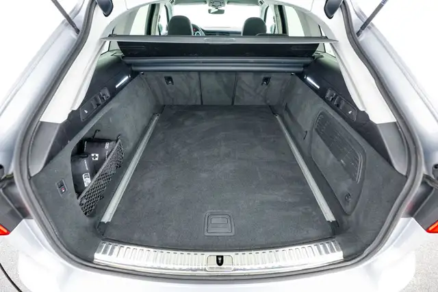 Audi A6 view 8