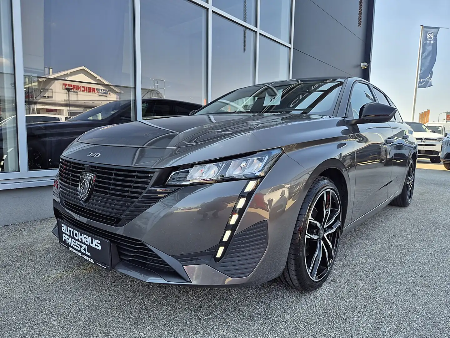 Peugeot 308 SW PureTech 110 S&S 6-Gang-Manuell Active Pack Grau - 1
