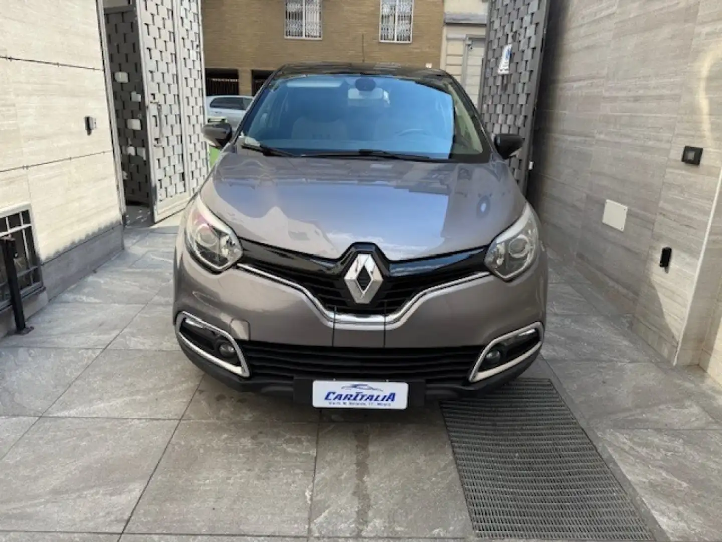 Renault Captur 1.2 TCe 120 CV EDC Energy R-Link Gri - 2