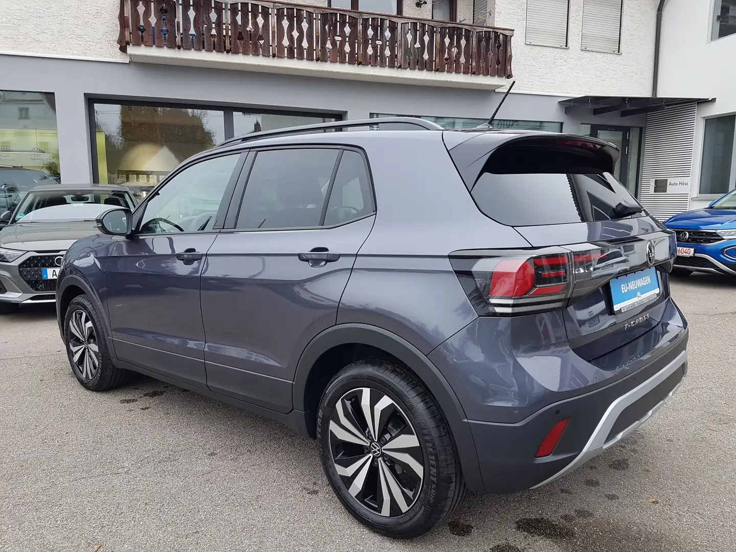 Volkswagen T-Cross 1.0 TSI 85 kW Life*AHK*GAR 4J/80TKM*LED*DSG*REAR V Grau - 2