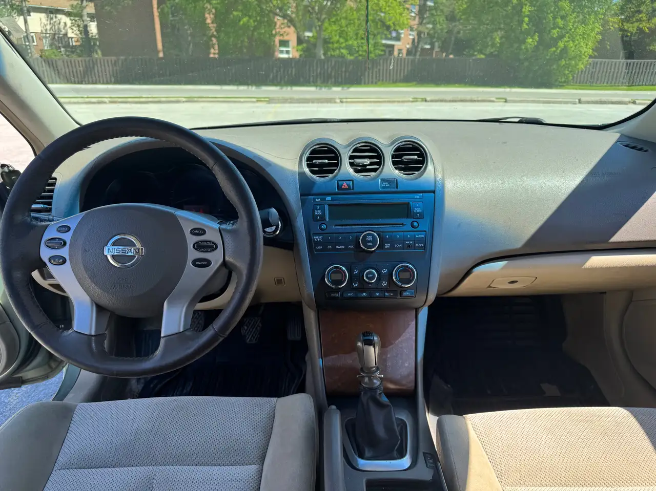 Nissan Altima photo Nissan Altima