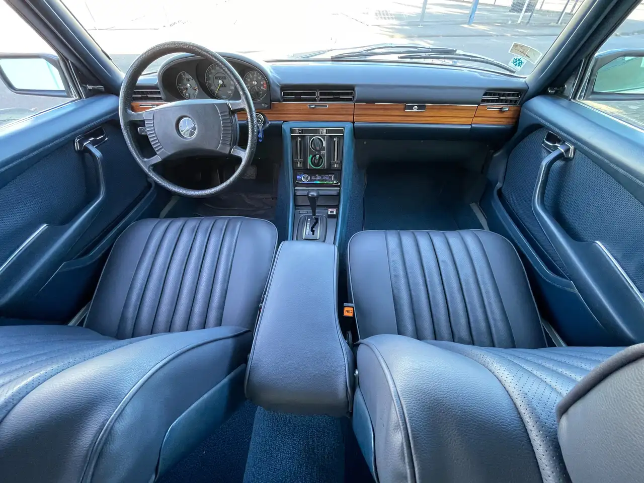 Mercedes-Benz 450 SE S-Klasse W116 V8 Leder H-Zulassung TÜV NEU, foto 12