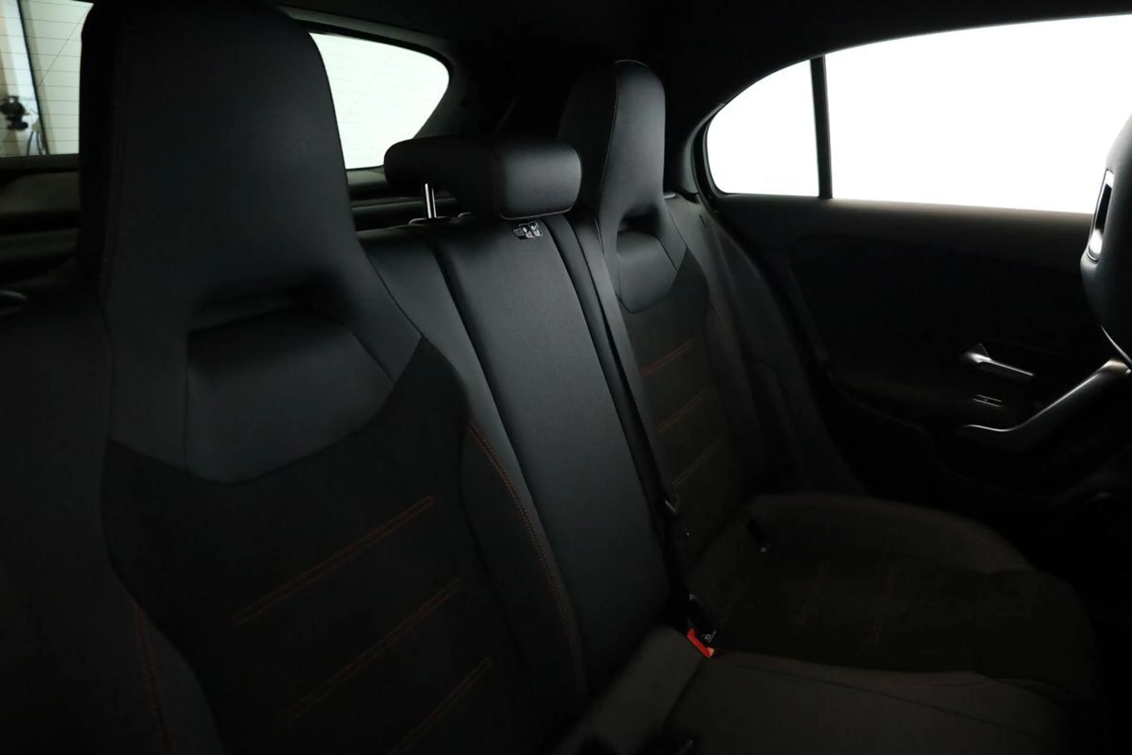 Mercedes-Benz A 220 d 8G AMG Advanced Matrix Pano Navi ACC Kam — photo 13