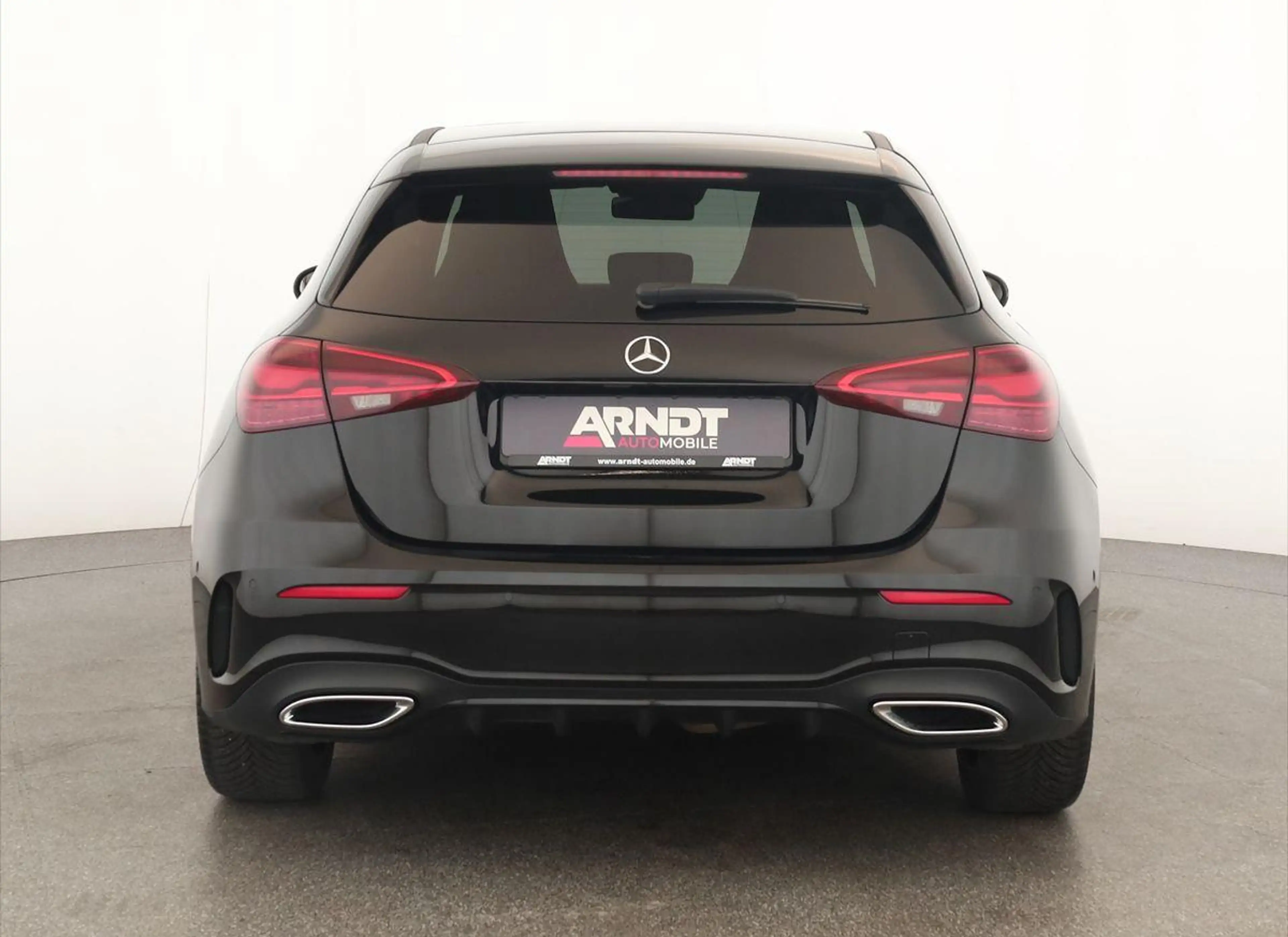 Mercedes-Benz A 220 d 8G AMG Advanced Matrix Pano Navi ACC Kam — photo 6