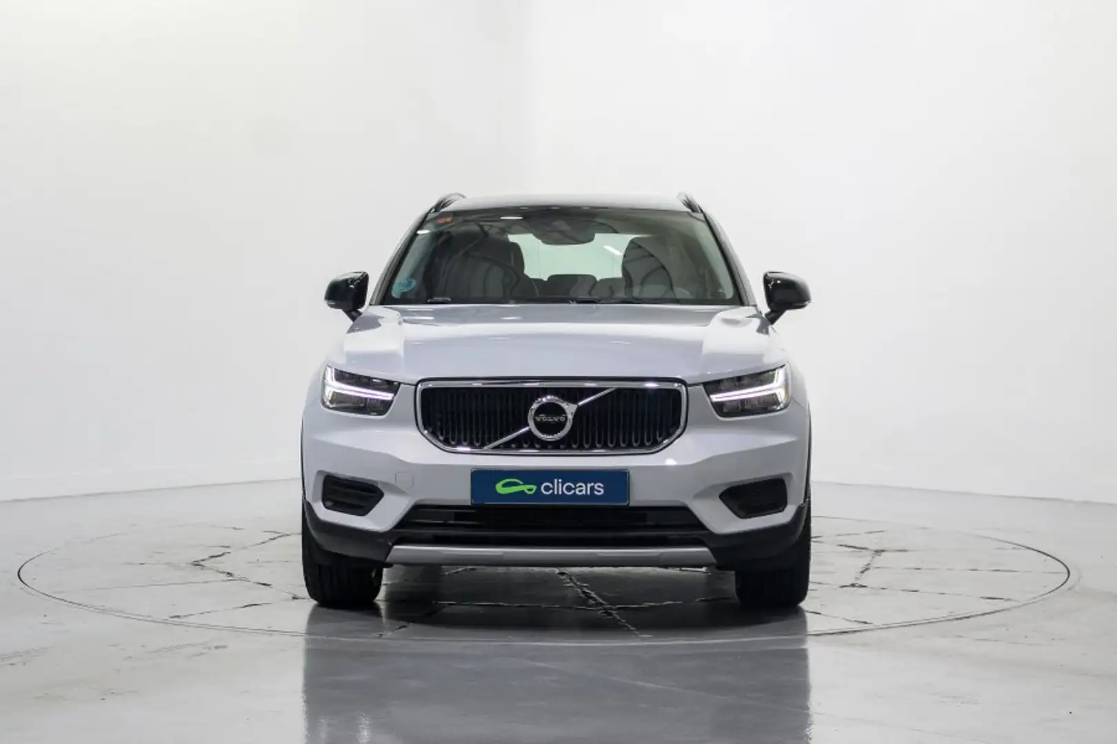 Volvo XC40 T3 Business Plus Aut. Plateado - 2