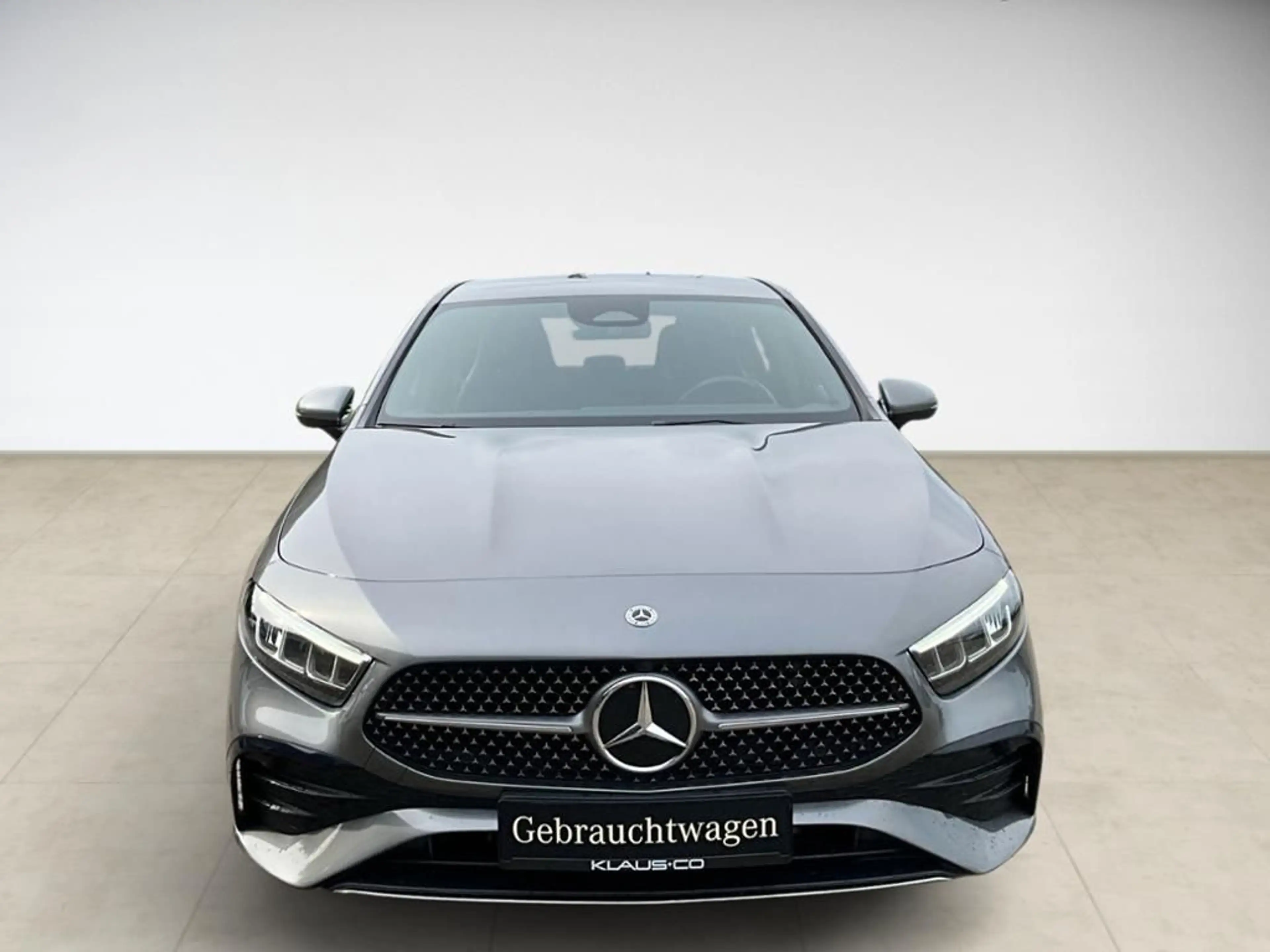 Mercedes-Benz A 200 AMG Line ACC AUT DynLicht Kam. KeyLess LED — photo 2