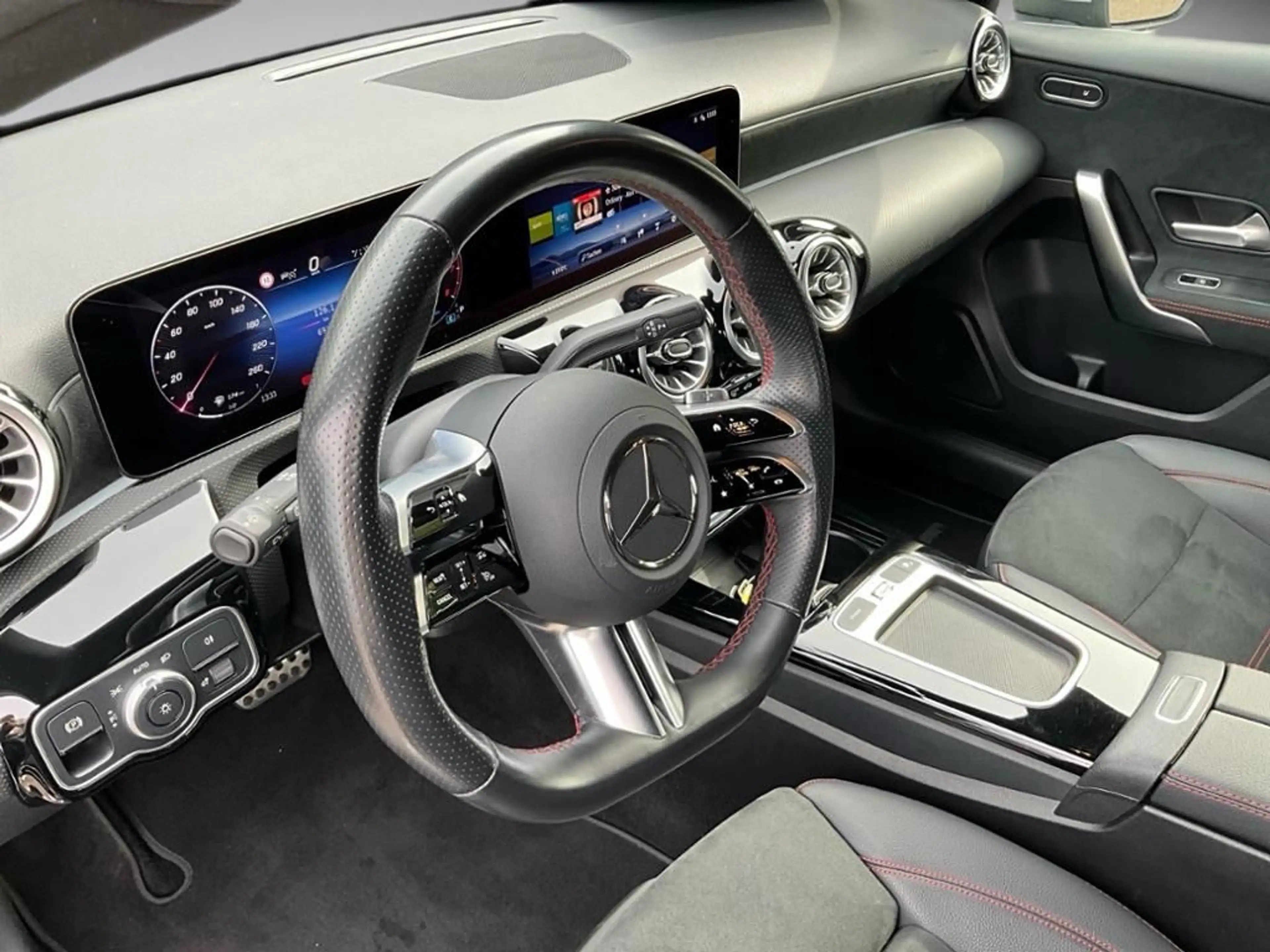 Mercedes-Benz A 200 AMG Line ACC AUT DynLicht Kam. KeyLess LED — photo 9