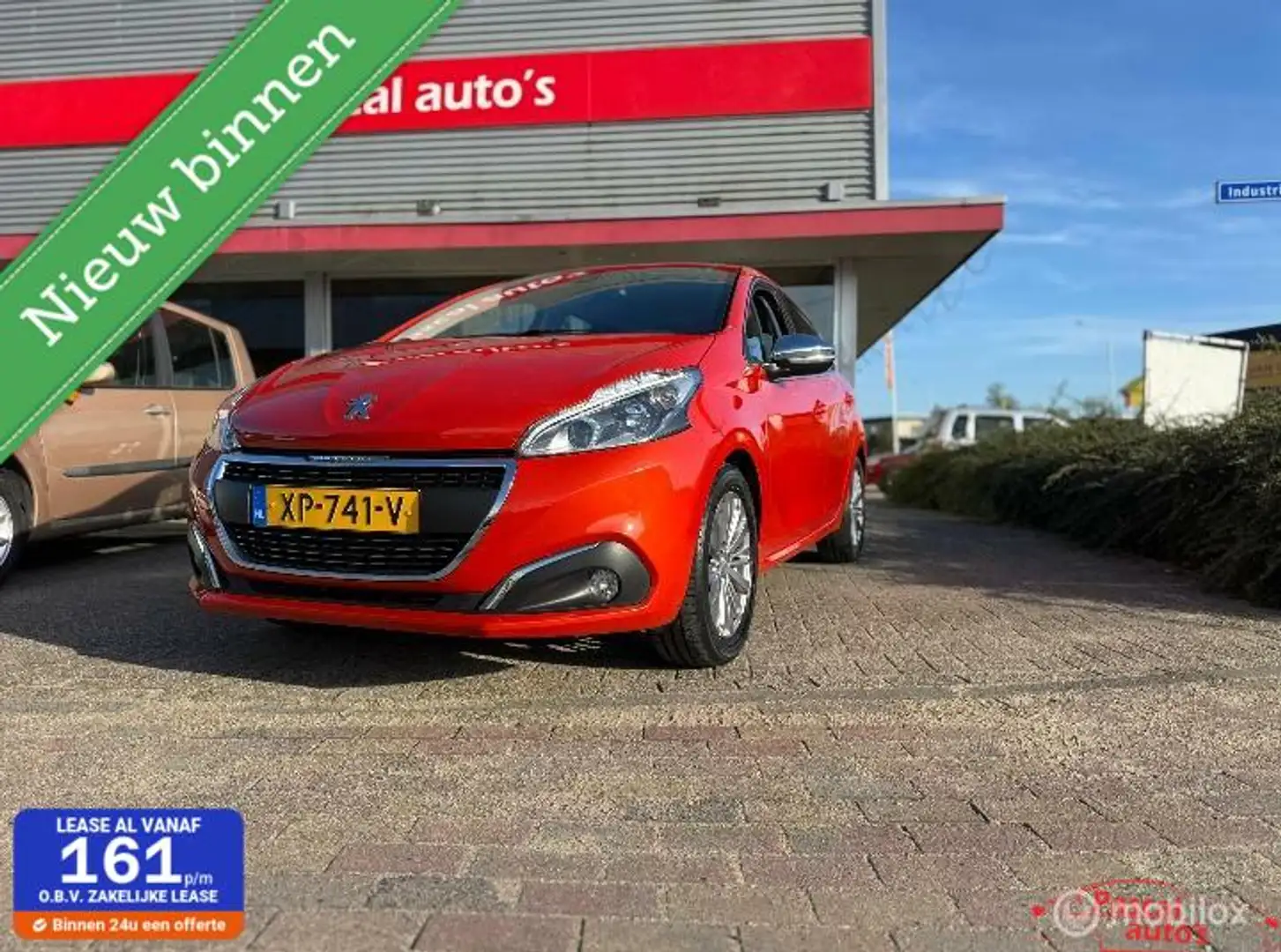 Peugeot 208 1.2 PureTech Allure Oranje - 1