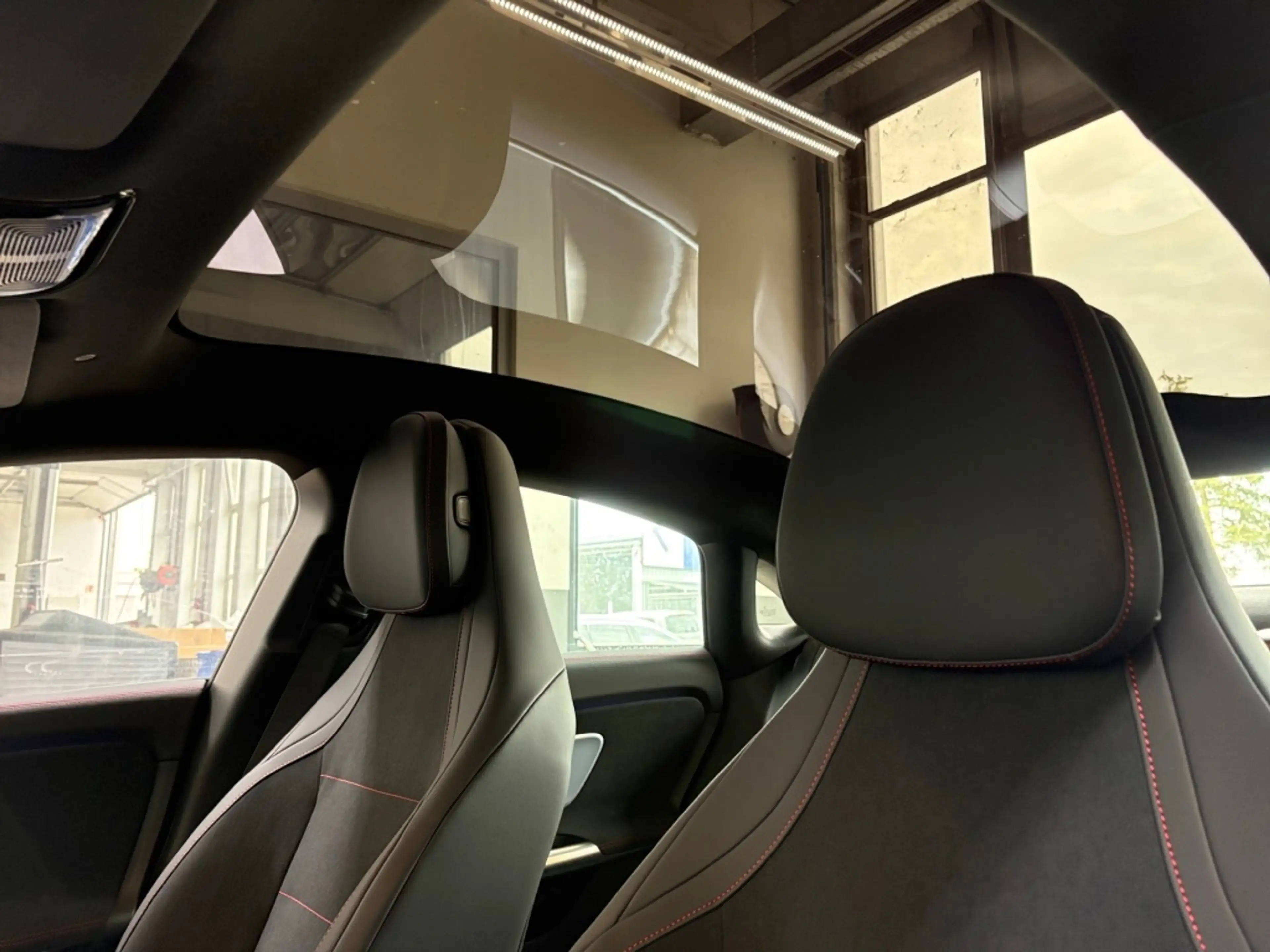 Mercedes-Benz CLA 180 AMG-Line+Pano+DISTRON+KEYLESS+MULTIBEAM — photo 15