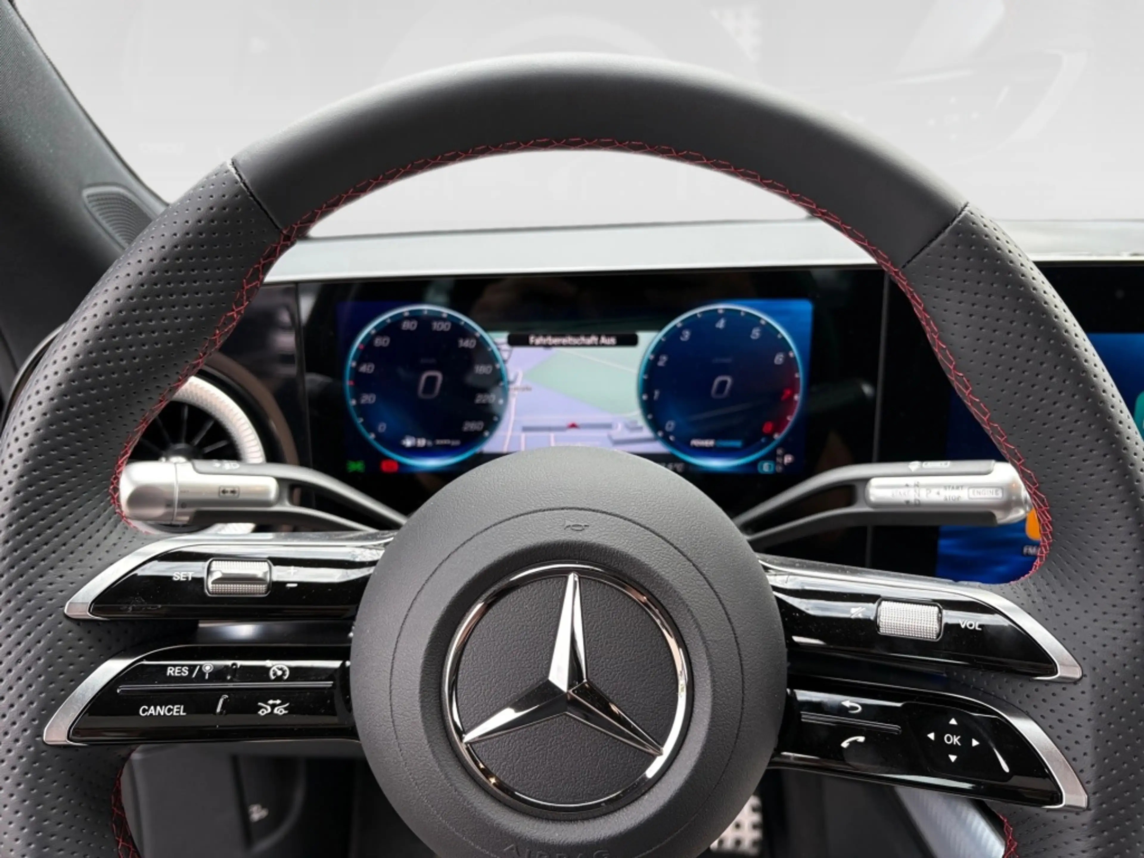 Mercedes-Benz CLA 180 AMG-Line+Pano+DISTRON+KEYLESS+MULTIBEAM — photo 12