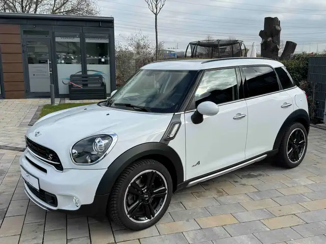 MINI Cooper S Countryman Cooper S Countryman * 4x4*Xenon*Navi*PDC*Pano*