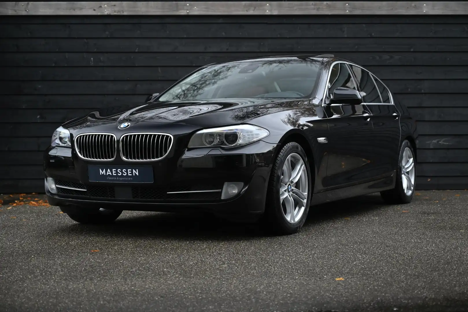BMW 535 5-serie 535i Dealer Onderhouden - Eerste Lak - Vee Zwart - 1