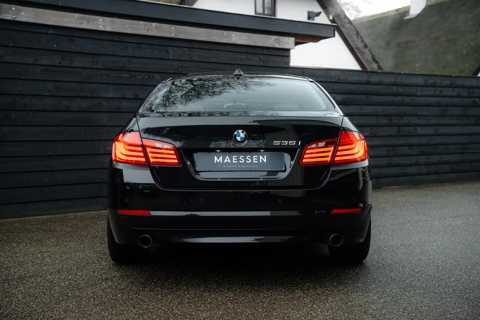BMW 535 5-serie 535i Dealer Onderhouden - Eerste Lak - Vee Negro - 2