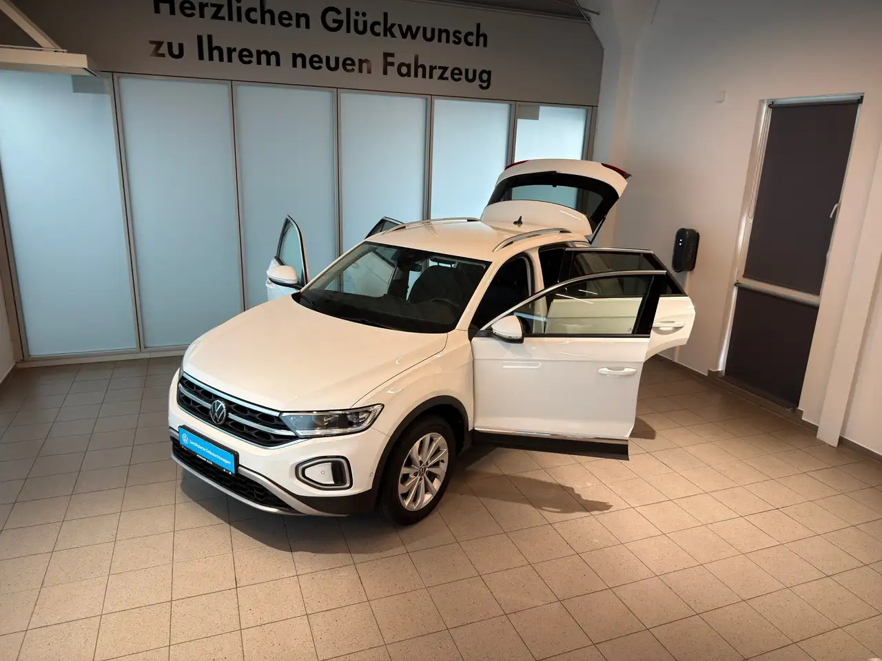Volkswagen T-Roc 1.5 TSI Style AHK, Navi, R.-Kamera, миниатюра 2