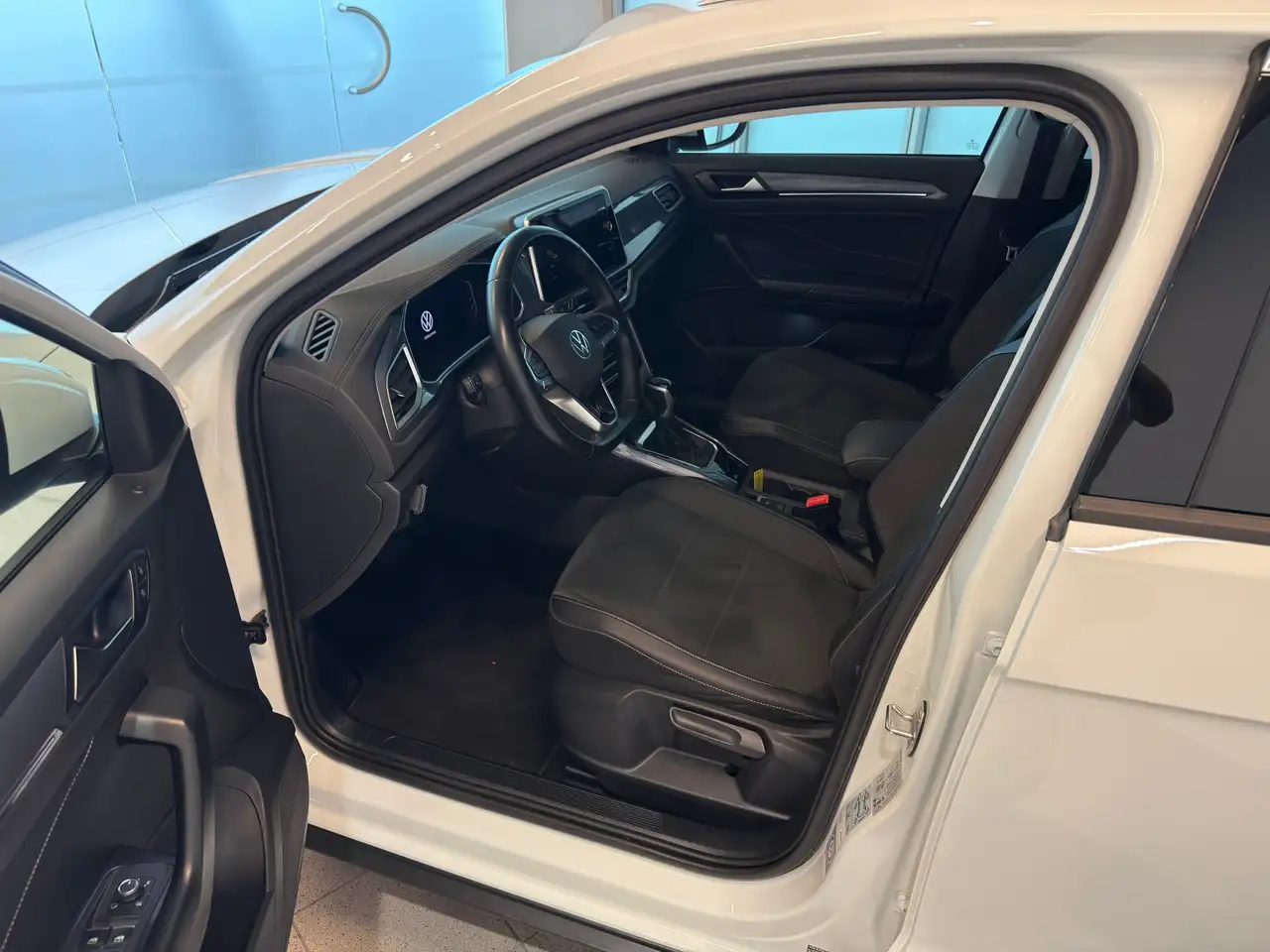 Volkswagen T-Roc 1.5 TSI Style AHK, Navi, R.-Kamera, миниатюра 17