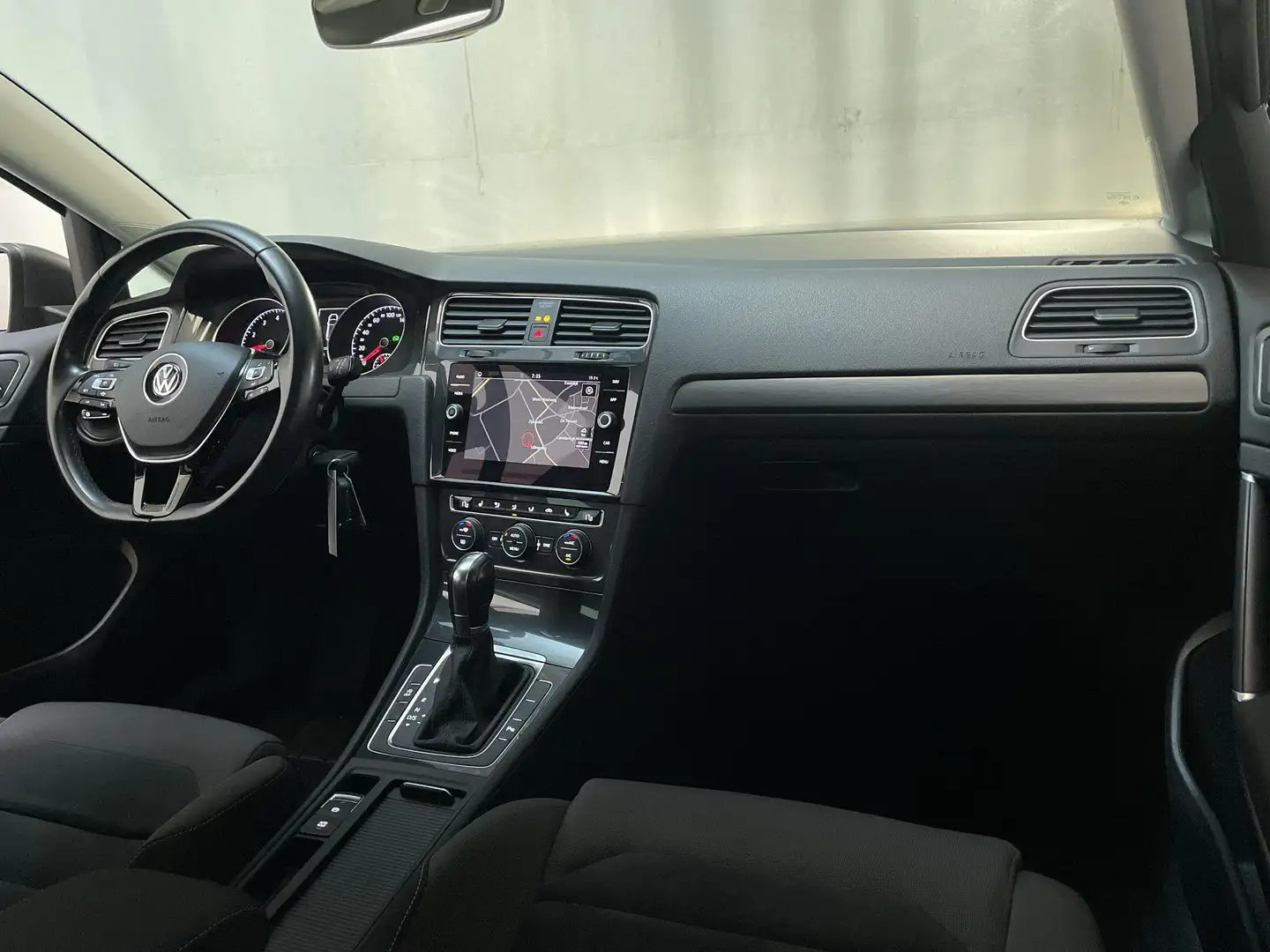Volkswagen Golf Variant 1.0 TSI 116pk DSG Comfortline Business Alcantara C Grijs - 2