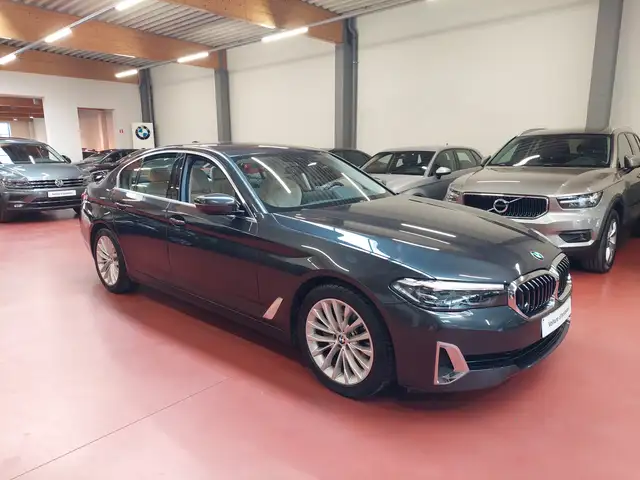 BMW 520 dA FaceLift - LUXURY LINE - NAVI - KeyLess - CAM