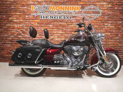 Harley-Davidson Road King FLHRC Classic 1690