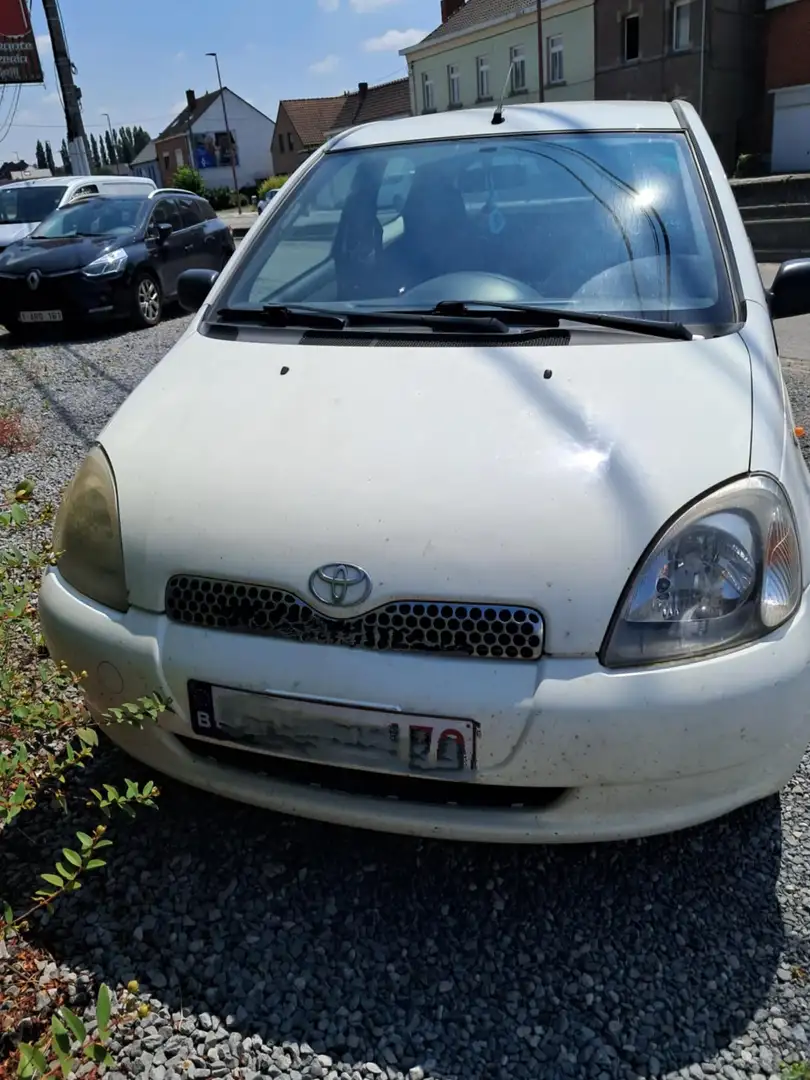 Toyota Yaris 1.3i VVT-i 16v Linea Luna Beyaz - 1