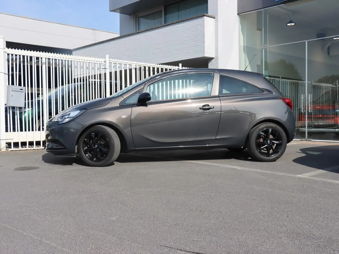 Opel Corsa 1.4 BLACK EDITON |AT6|3DR|AIRCO|CRUISE CONTROL| Gris - 2