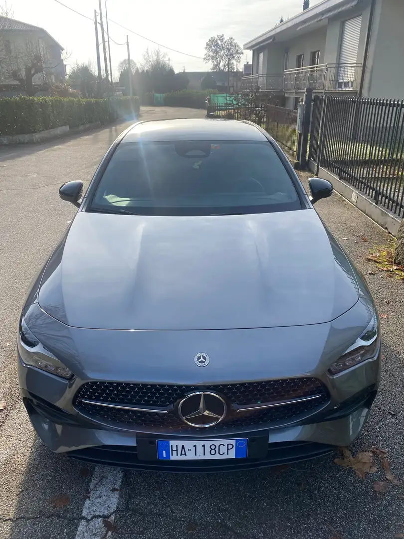 Mercedes-Benz 200 Cla Серый - 1