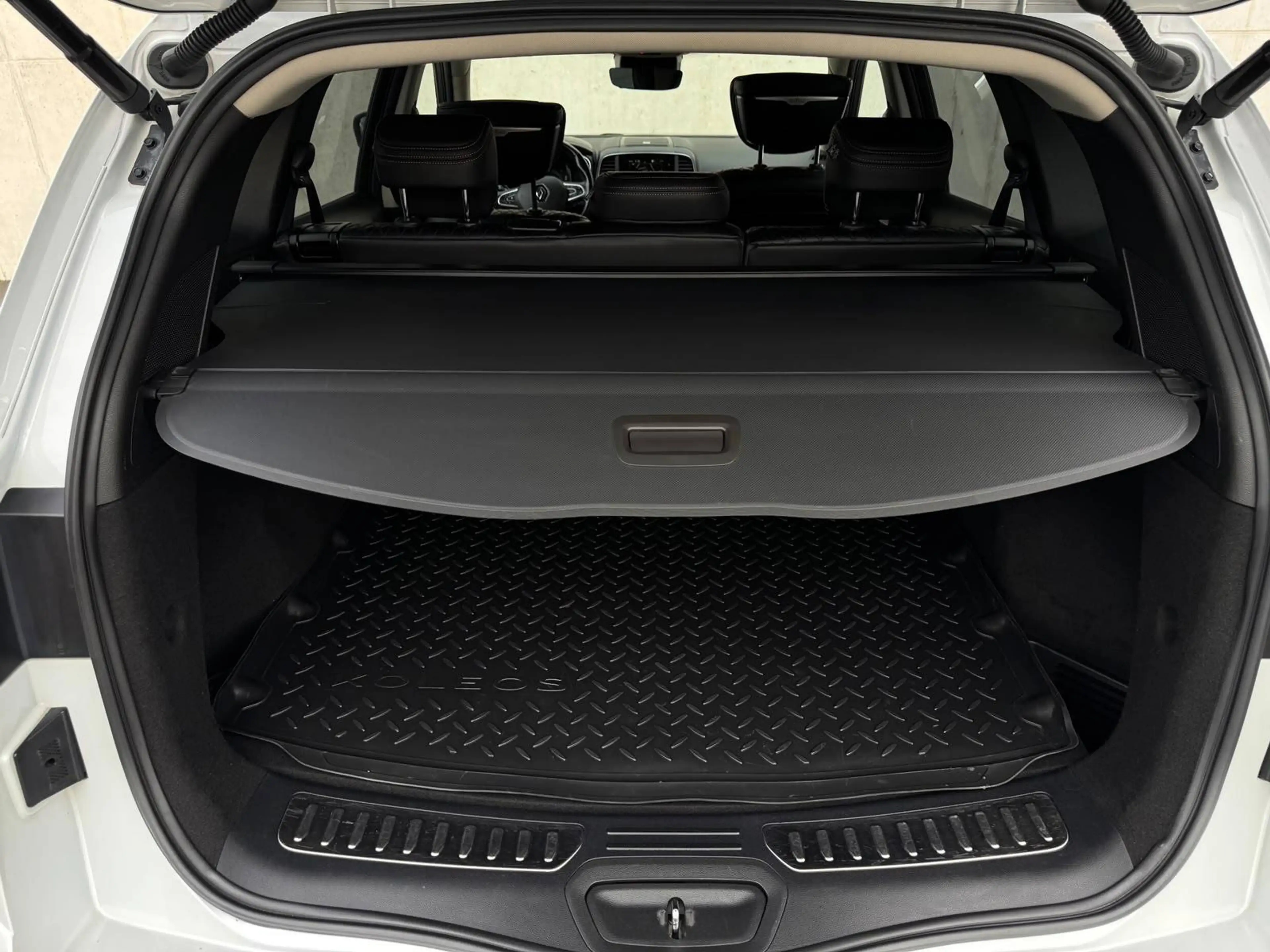 Renault Koleos Initiale Paris 4x4 *AHK*Erstbesitz*Totwinkelas.*ACC*Rückfahrkamera*Sitzheizung*Sitzbelüftung — photo 10